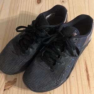 Nike Metcon 5. Black + Rose Gold. Great condition!